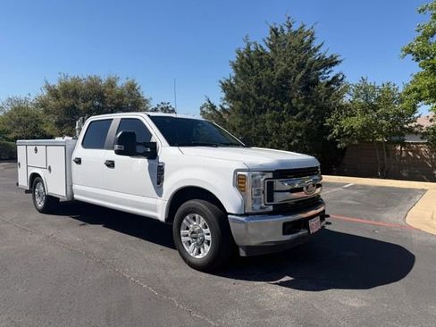 Used 2019 Ford F250 XL w/ STX Appearance Package image 2