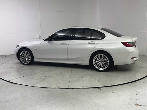 Used 2023 BMW 330e xDrive w/ Premium Package image 4