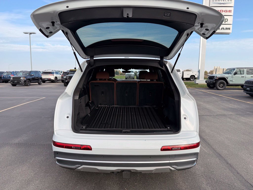 Used 2023 Audi Q7 2.0T Premium AWD/4WD image 27