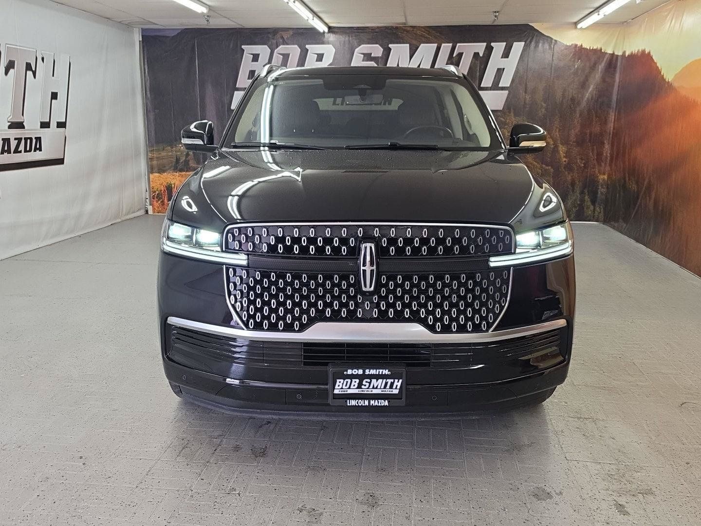 Certified 2025 Lincoln Navigator Reserve AWD/4WD image 17