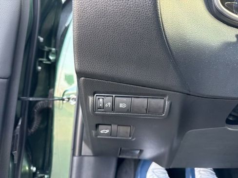 Used 2023 Toyota Corolla Cross XLE image 24