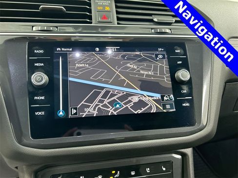 Certified 2024 Volkswagen Tiguan SEL R-Line image 22