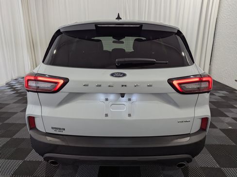 Used 2025 Ford Escape ST-Line Select AWD/4WD image 8