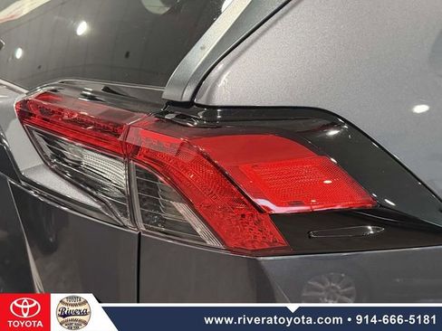 Certified 2023 Toyota RAV4 LE AWD/4WD image 11