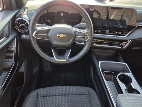 Certified 2025 Chevrolet Equinox LT FWD image 14