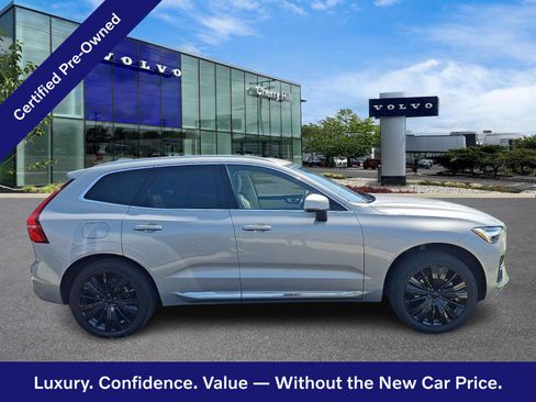 Certified 2023 Volvo XC60 B5 Plus w/ Climate Package AWD/4WD image 7
