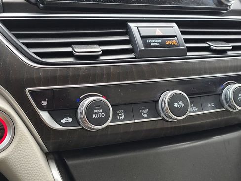 Used 2021 Honda Accord EX-L image 32