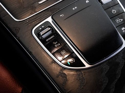 Used 2022 Mercedes-Benz GLC 300 w/ AMG Line image 26