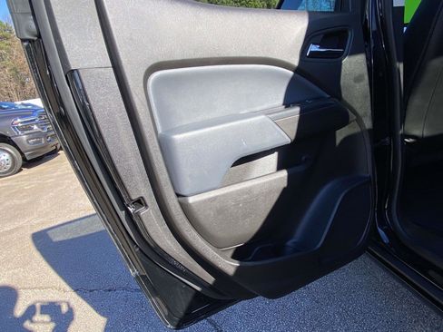 Used 2017 Chevrolet Colorado Z71 image 19