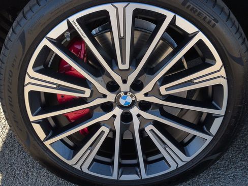 Used 2025 BMW X1 xDrive28i w/ M Sport Package image 13