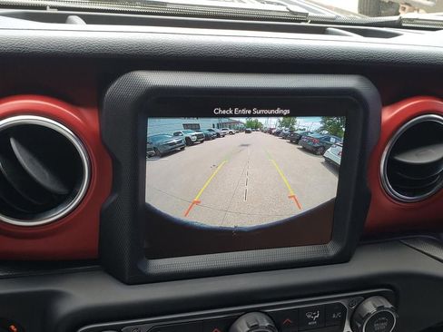 Used 2019 Jeep Wrangler Unlimited Rubicon image 37