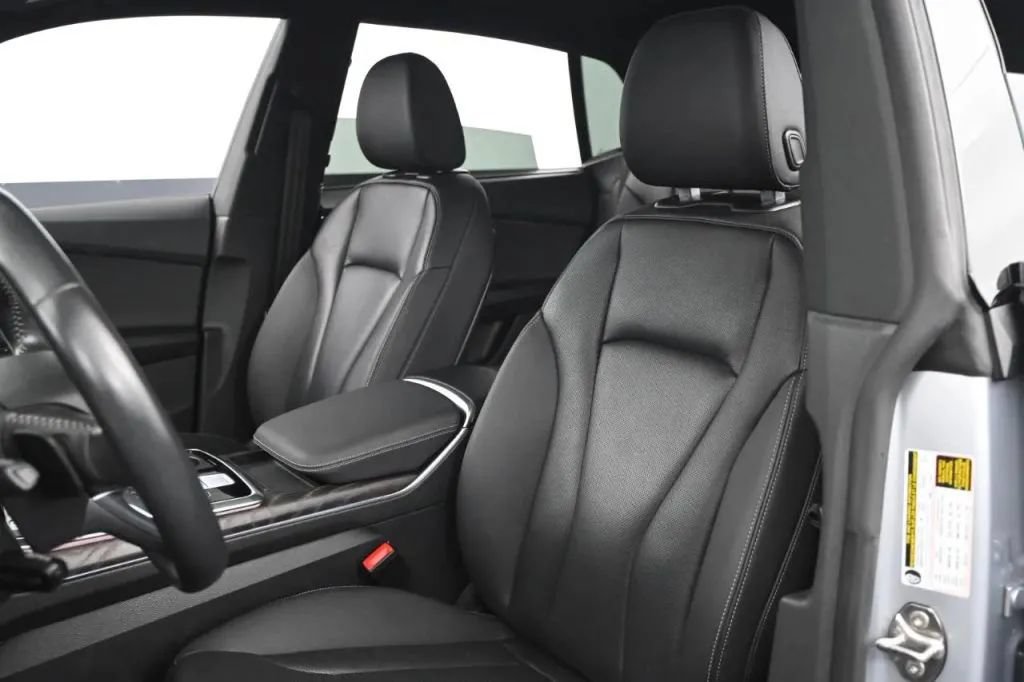 Used 2019 Audi Q8 Prestige AWD/4WD image 40