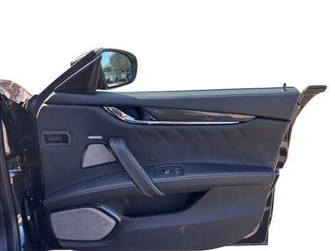 Used 2022 Maserati Quattroporte Trofeo RWD image 51