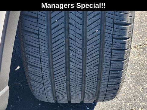 Used 2023 Lincoln Aviator Reserve w/ Equipment Group 201A RWD image 12