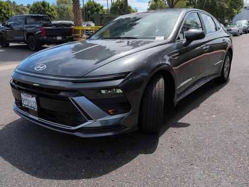 Used 2026 Hyundai Sonata SE FWD image 4