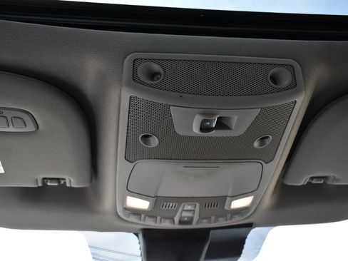 Used 2019 Ford F150 Lariat w/ Equipment Group 502A Luxury AWD/4WD image 26