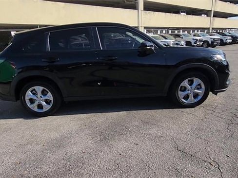 Used 2023 Honda HR-V LX image 9