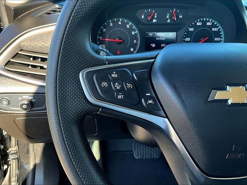 Used 2024 Chevrolet Malibu LT image 11