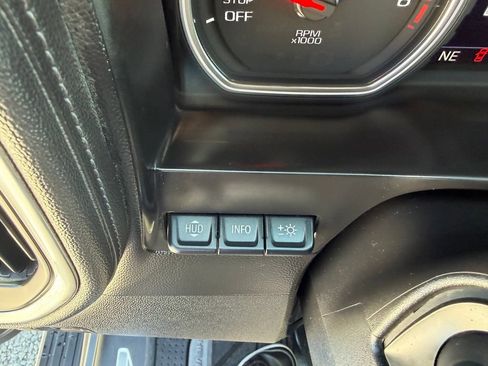 Used 2020 Chevrolet Silverado 1500 High Country w/ Technology Package AWD/4WD image 18