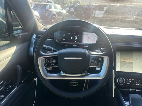 Used 2023 Land Rover Range Rover SE image 7