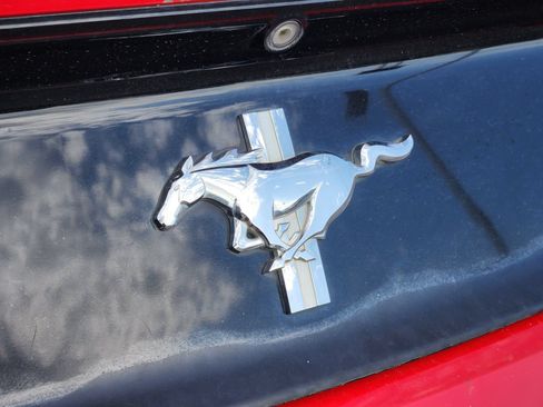Used 2016 Ford Mustang Coupe RWD image 12