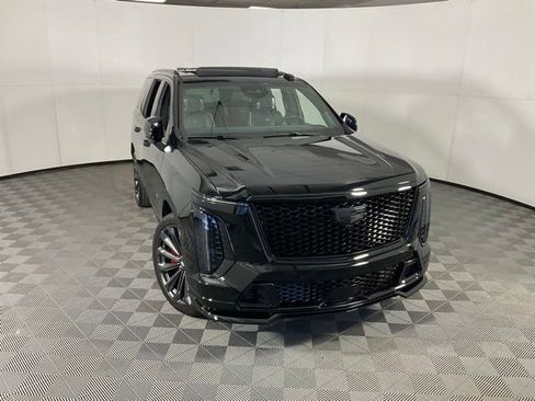 Used 2025 Cadillac Escalade V AWD/4WD image 38