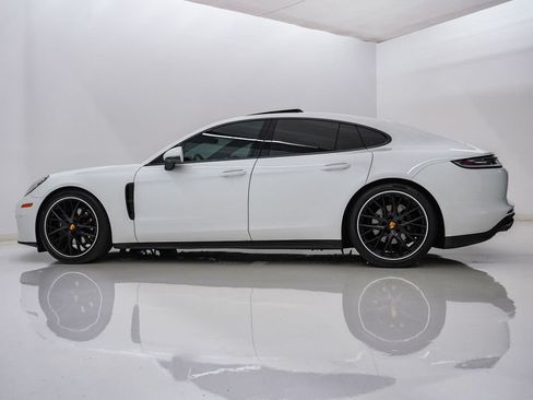 Certified 2023 Porsche Panamera 4 Platinum Edition AWD/4WD image 2