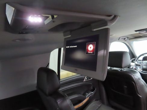 Used 2015 GMC Yukon XL Denali w/ Enhanced Security Package image 28