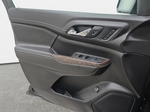 Used 2023 GMC Acadia Denali AWD/4WD image 27