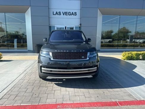 Used 2023 Land Rover Range Rover SE AWD/4WD image 2