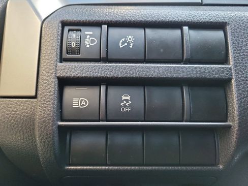 Used 2024 Toyota Tacoma TRD Off-Road AWD/4WD image 37