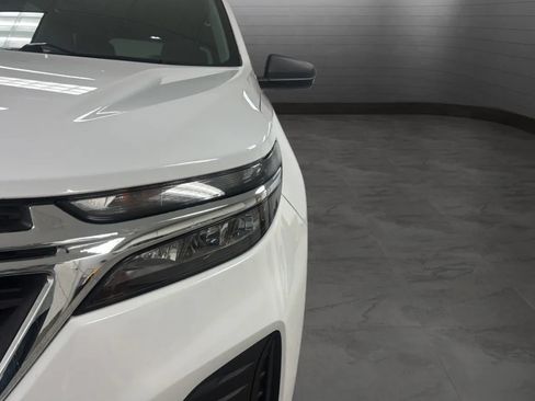 Used 2023 Chevrolet Equinox LS AWD/4WD image 29