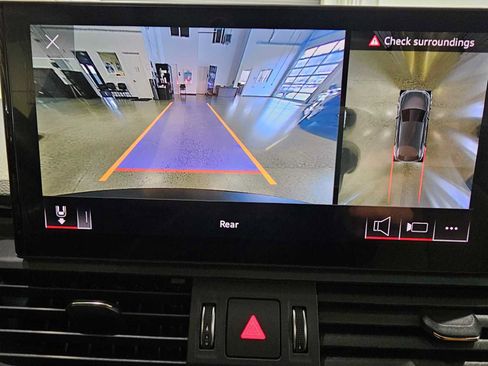 Used 2021 Audi Q5 e Premium Plus w/ Premium Plus Package image 25