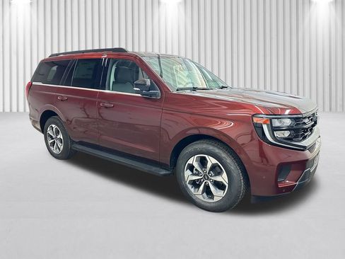 New 2027 Ford Expedition Active AWD/4WD image 2