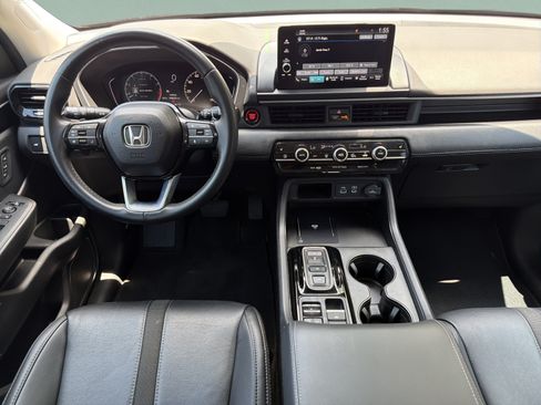 Certified 2025 Honda Pilot EX-L image 7