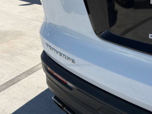 Used 2024 Chevrolet Traverse LS w/ LPO, Floor Liner Package FWD image 4