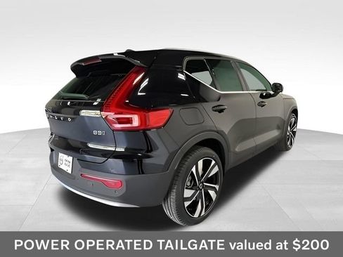 Used 2024 Volvo XC40 B5 Plus w/ Climate Package AWD/4WD image 7