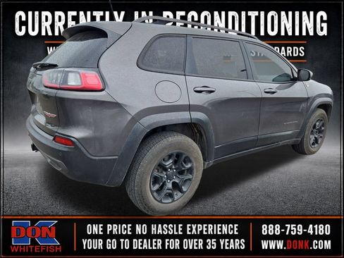 Used 2019 Jeep Cherokee Trailhawk w/ Comfort/Convenience Group AWD/4WD image 5