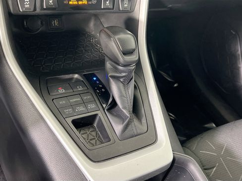 Used 2024 Toyota RAV4 XLE image 17