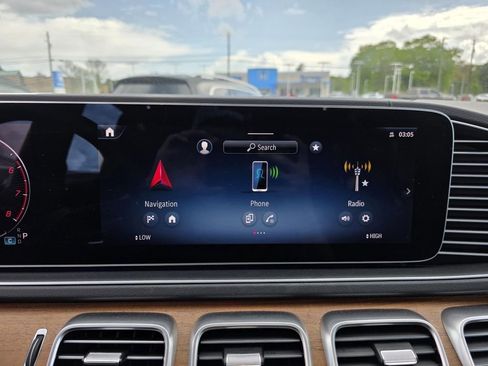 Certified 2025 Mercedes-Benz GLS 450 4MATIC image 20