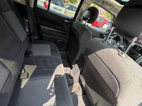 Used 2015 Jeep Patriot Latitude w/ Sun/Sound Group AWD/4WD image 32