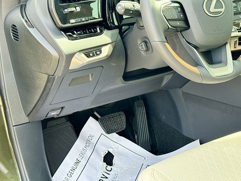 New 2026 Lexus RX 350 image 17