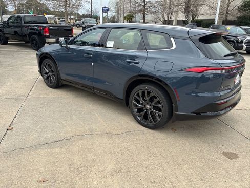 New 2026 Toyota Crown Signia image 3