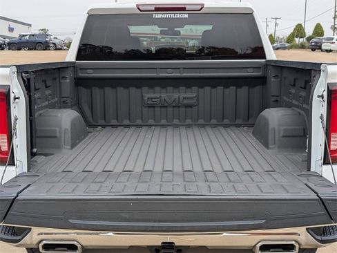Used 2021 GMC Sierra 1500 SLT image 11