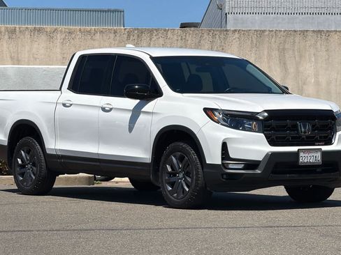 Used 2024 Honda Ridgeline Sport image 5