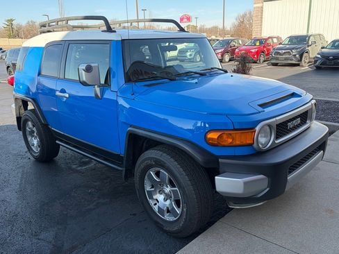 Used 2007 Toyota FJ Cruiser Base image 1