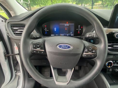 Used 2025 Ford Escape Active AWD/4WD image 22