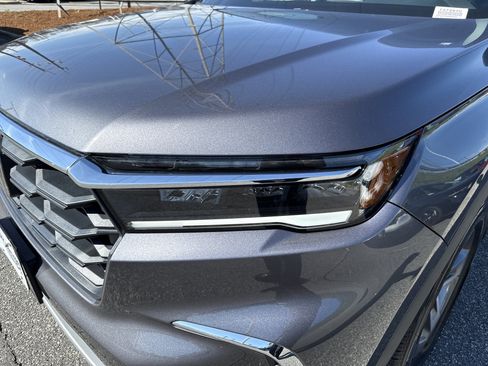 Certified 2025 Honda Pilot EX-L image 6