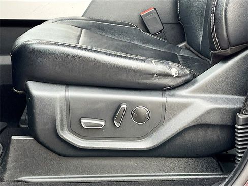 Used 2019 Ford F250 Lariat w/ Lariat Ultimate Package image 18