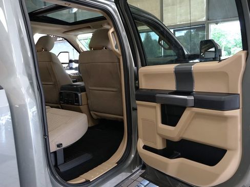 Used 2019 Ford F250 XLT w/ XLT Premium Package AWD/4WD image 47